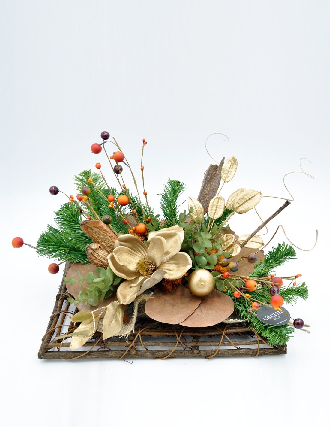Centro de mesa Navidad con magnolia oro,berries naranja,abeto